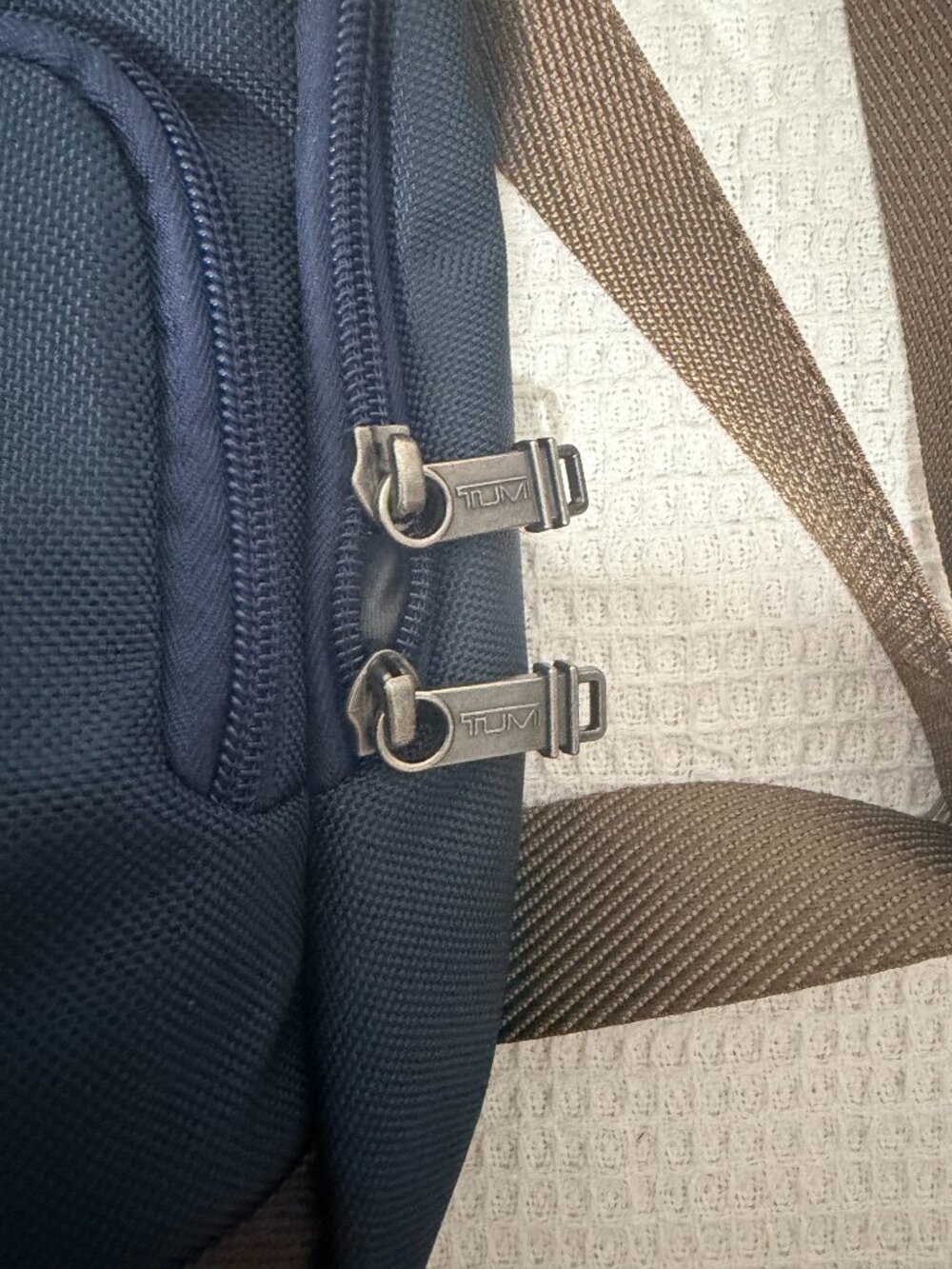 🔥 Tumi Alpha Bravo Compact Shoulder Bag|Chest Pack-blue - Picture 3 of 5